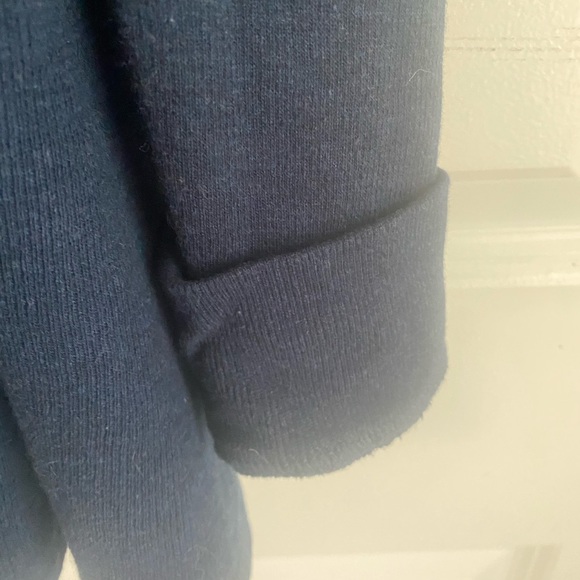 Ugg Sweater - Picture 3 of 5